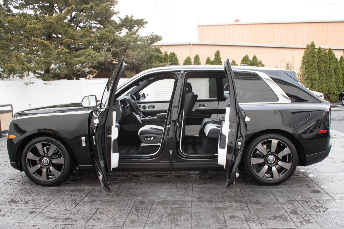 New 2024 Rolls-Royce Cullinan For Sale ($418,325)  Rolls-Royce Motor Cars  Long Island Stock #RU221610