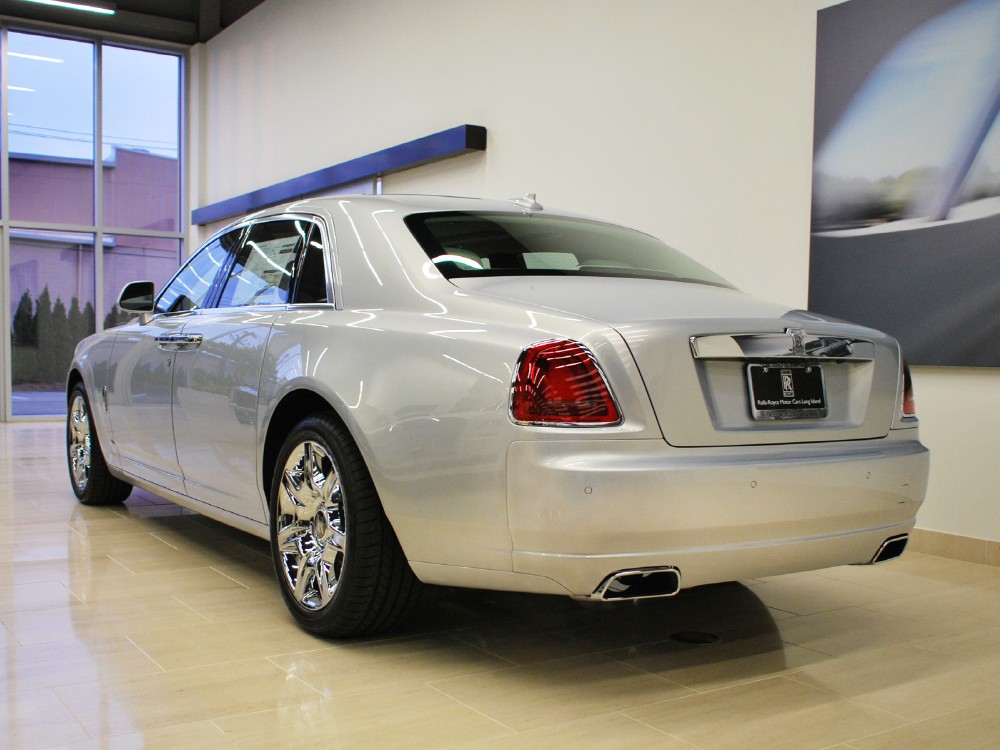 2013 Rolls-Royce Ghost Specs, Price, MPG & Reviews